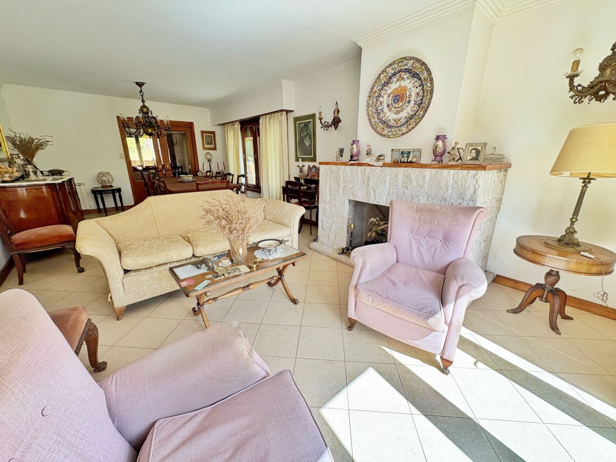 VENTA CASA EN SIERRA DE LOS PADRES CON PARQUE SOBRE ASFALTO