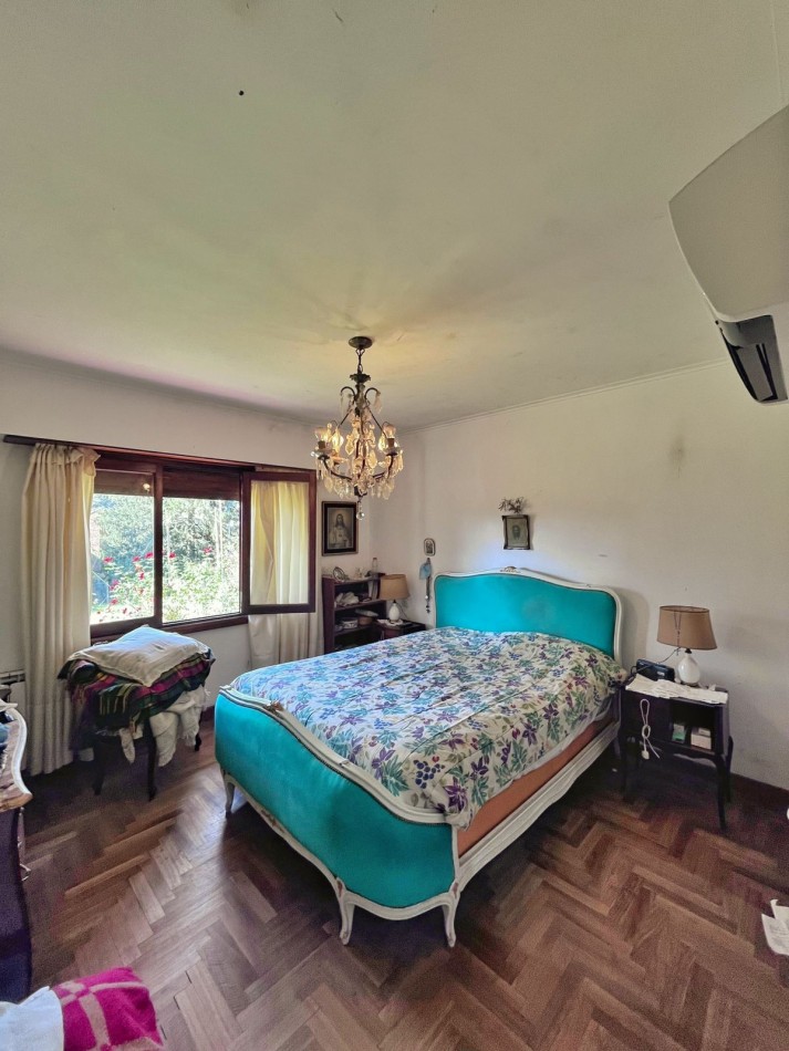 VENTA CASA EN SIERRA DE LOS PADRES CON PARQUE SOBRE ASFALTO