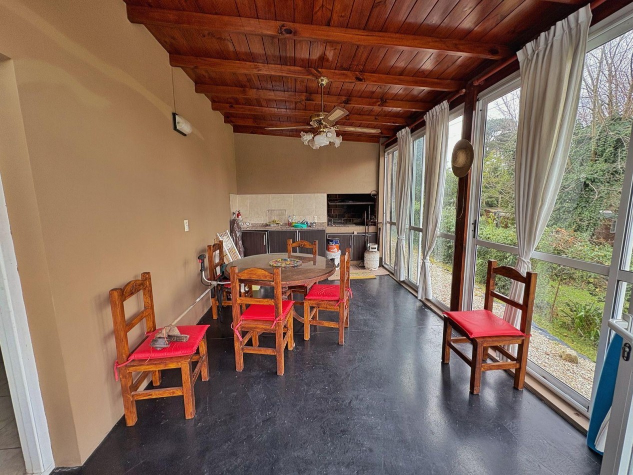 CASA  MODERNA DE 3 AMBIENTES CON PILETA EN SIERRA DE LOS PADRES 