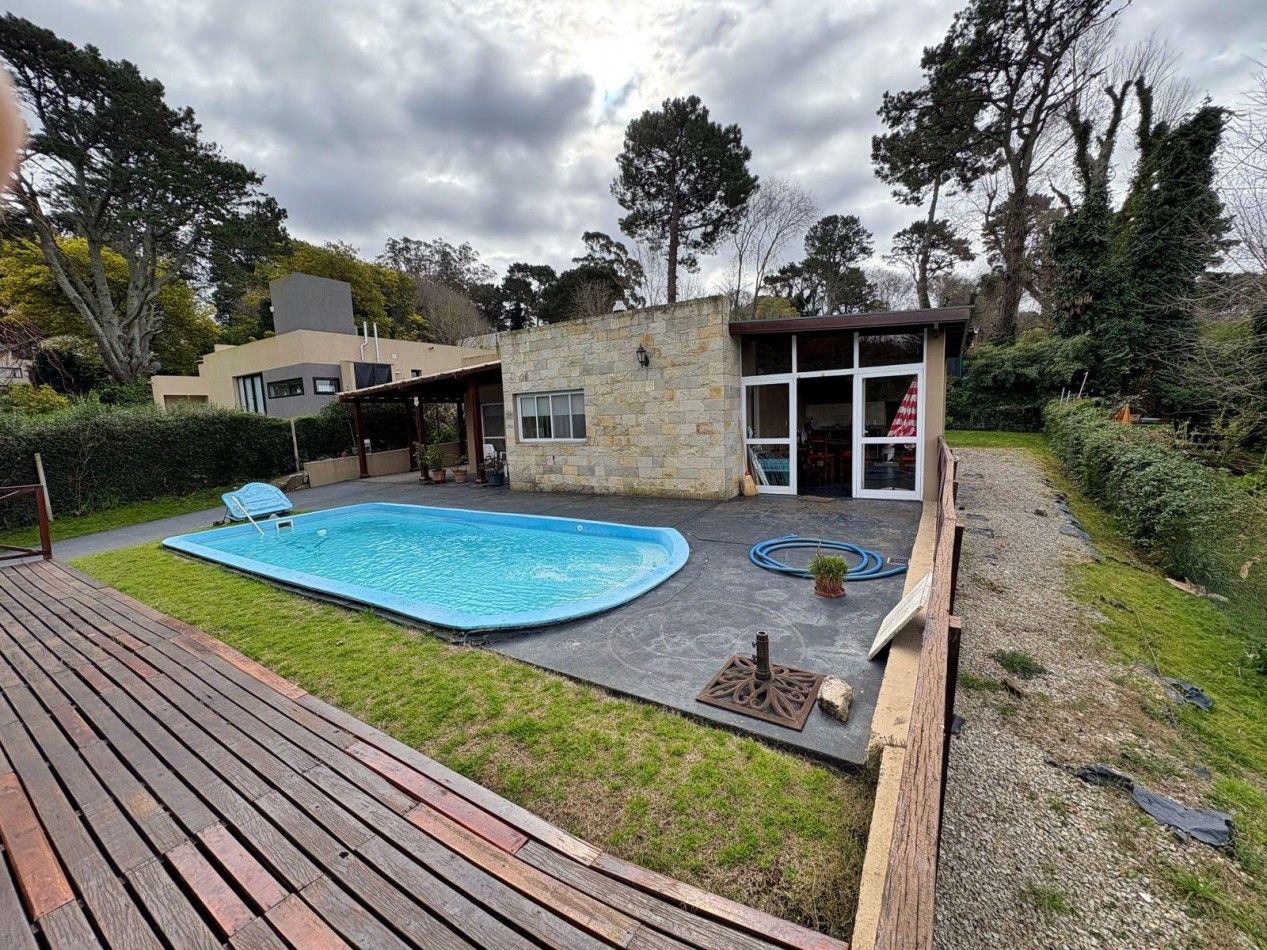 CASA  MODERNA DE 3 AMBIENTES CON PILETA EN SIERRA DE LOS PADRES 