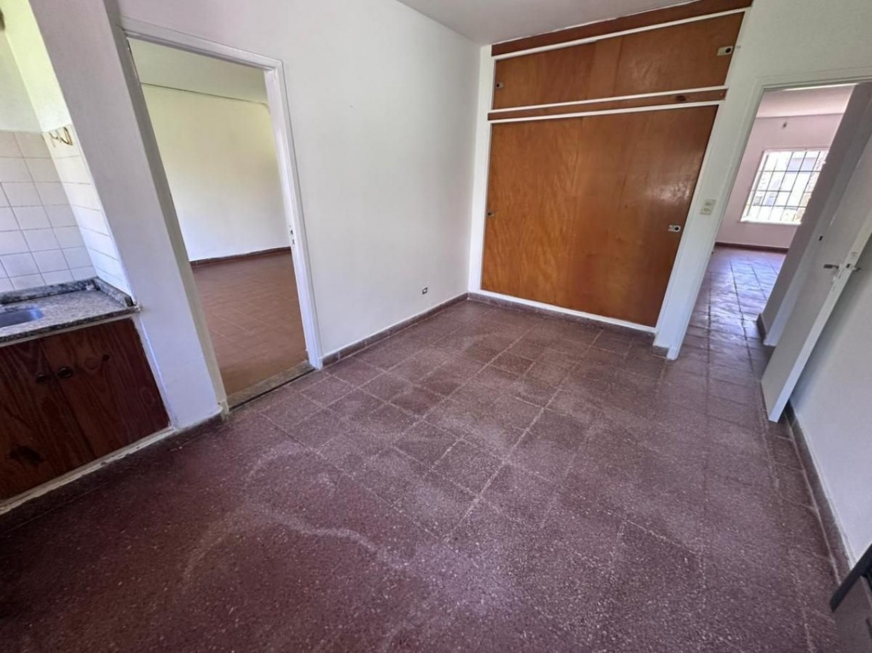 VENTA CHALET EN DOS PLANTAS CONSTITUCION APTO CREDITO 