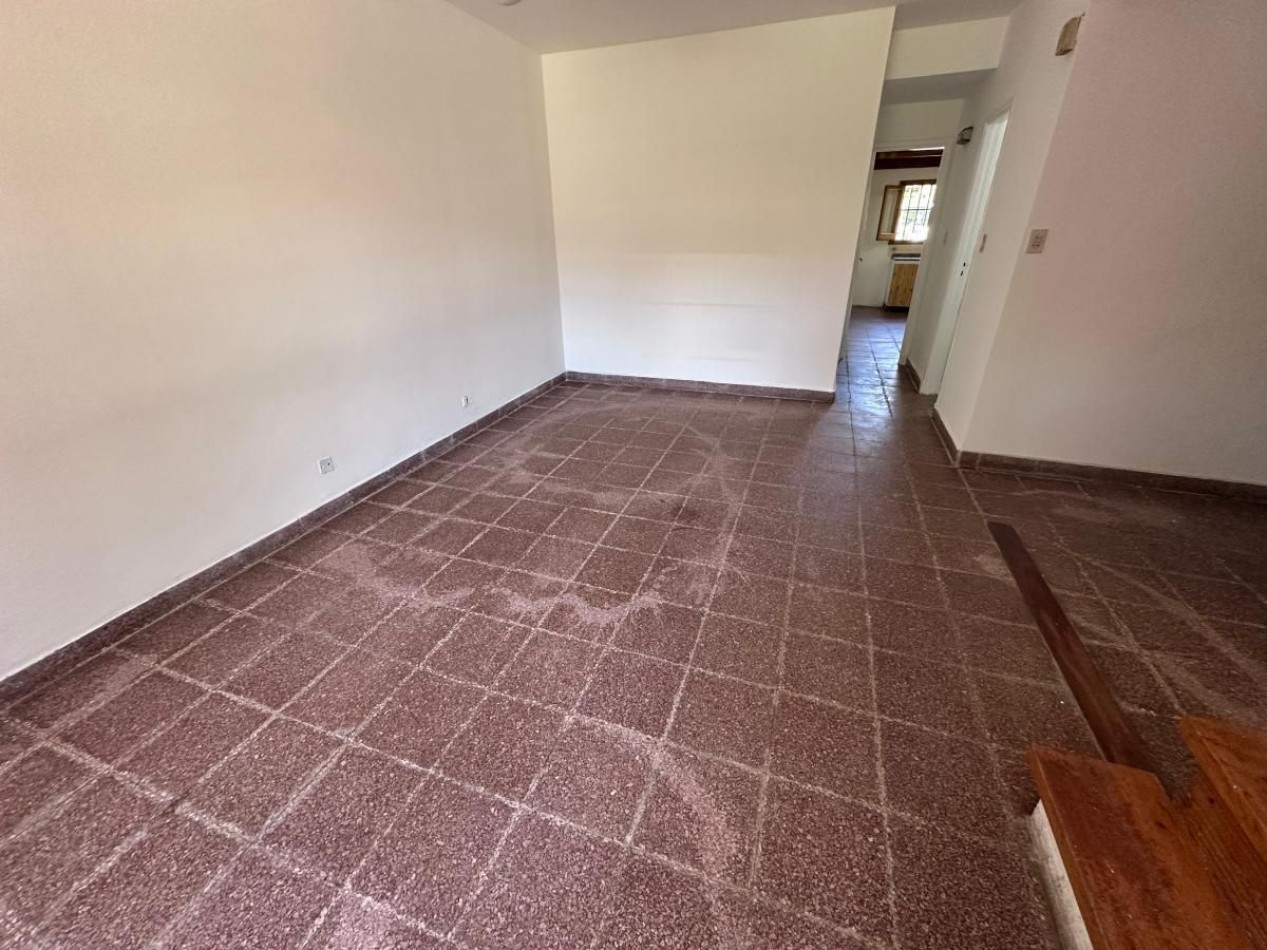 VENTA CHALET EN DOS PLANTAS CONSTITUCION APTO CREDITO 