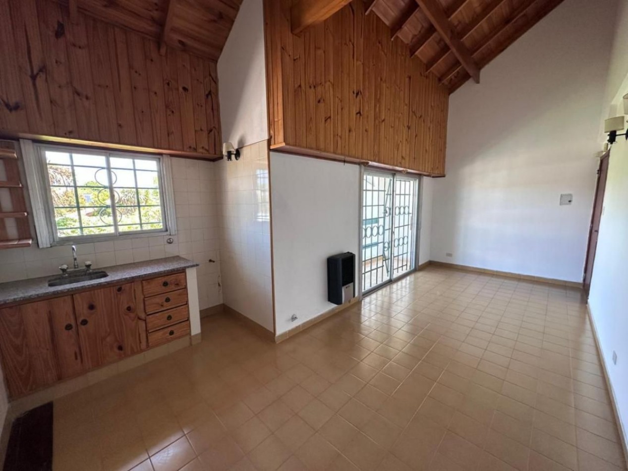 VENTA CHALET EN DOS PLANTAS CONSTITUCION APTO CREDITO 