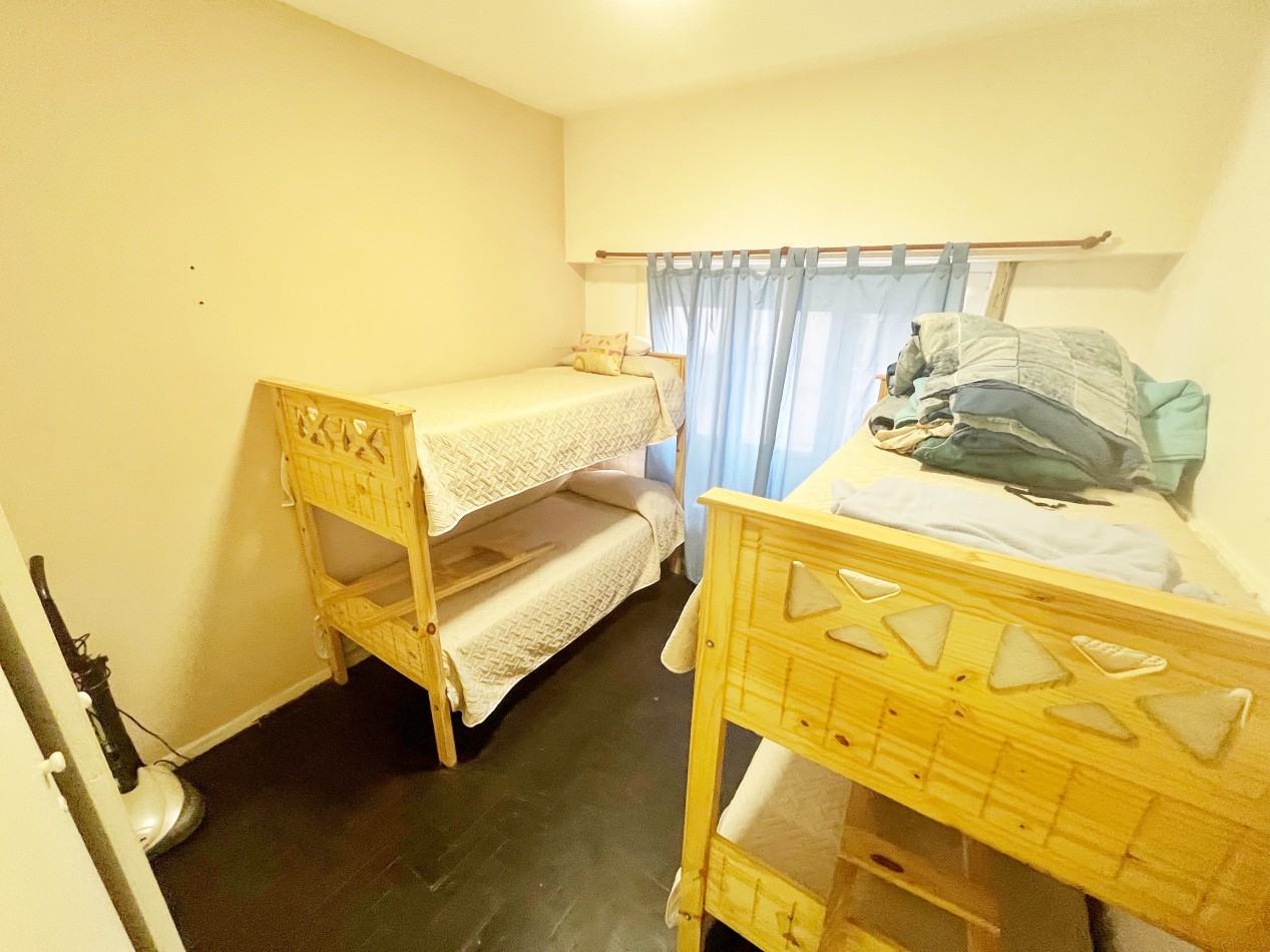 VENDEMOS DEPARTAMENTO DE 3 AMBIENTES CON DEPENDENCIA ZONA CENTRO 