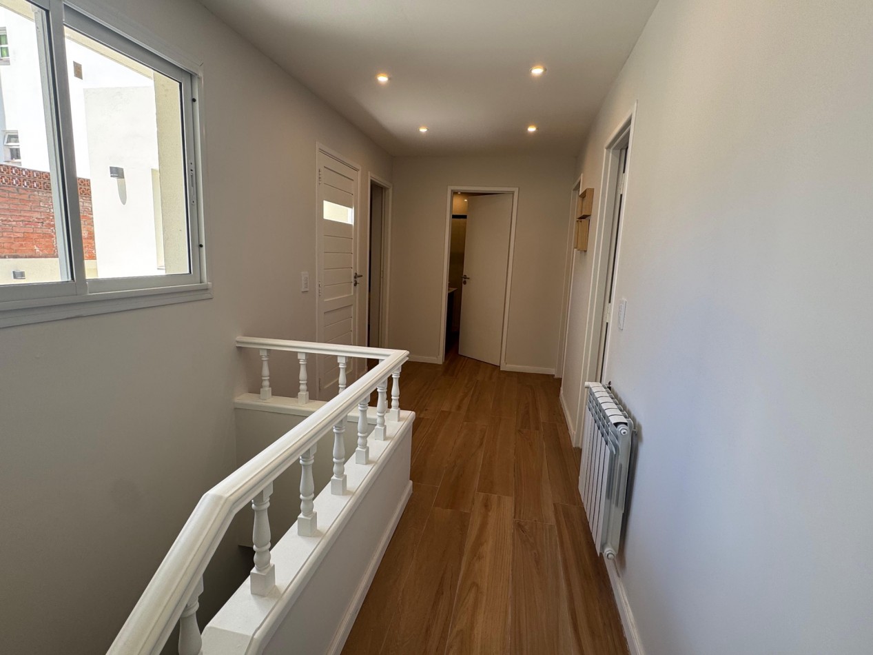 VENDEMOS CASA DE 4 AMB CON COCHERA EN CHAUVIN