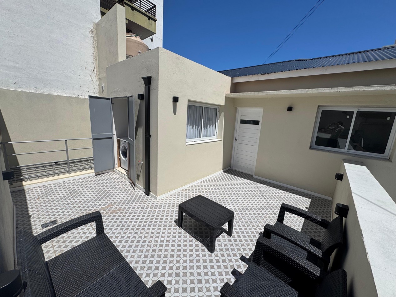 VENDEMOS CASA DE 4 AMB CON COCHERA EN CHAUVIN