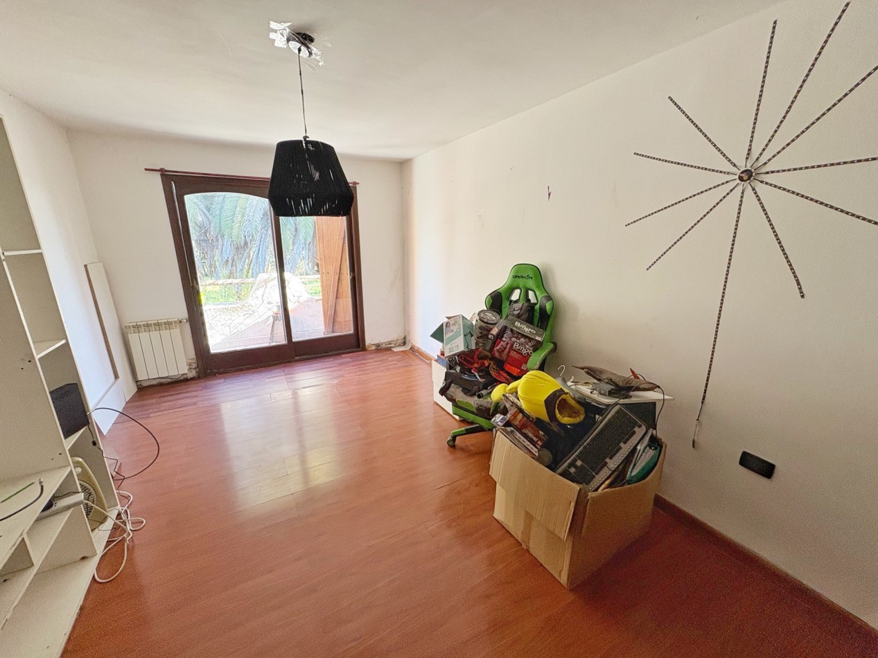 CASA EN BARRIO LA FLORIDA 5 AMBIENTES CON PILETA 