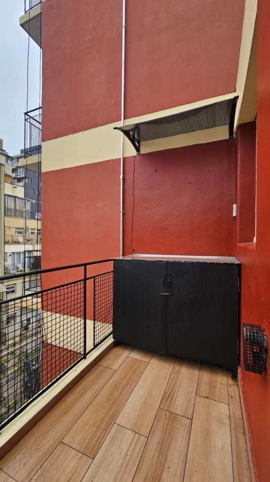 VENDEMOS DEPARTAMENTO DE 1 AMBIENTE CON AMPLIO BALCON RECICLADO INTEGRO 