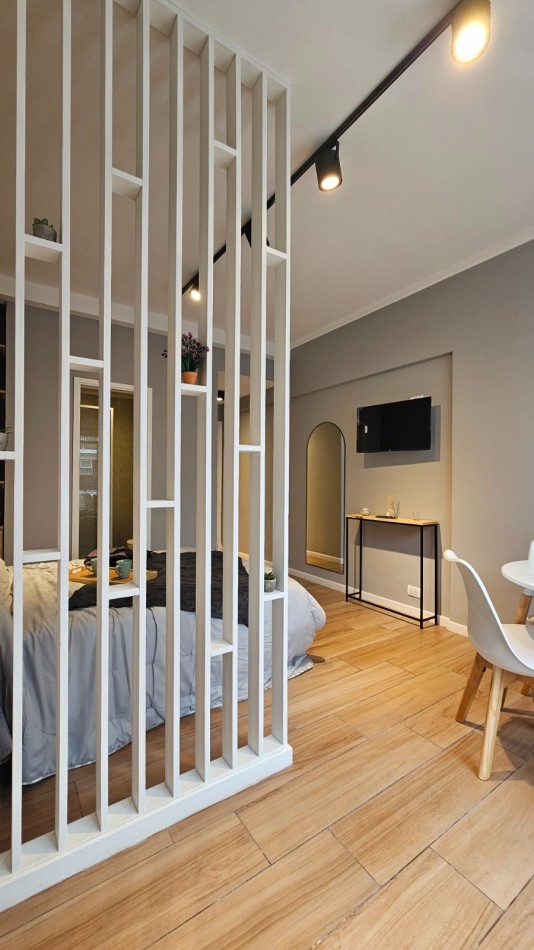 VENDEMOS DEPARTAMENTO DE 1 AMBIENTE CON AMPLIO BALCON RECICLADO INTEGRO 