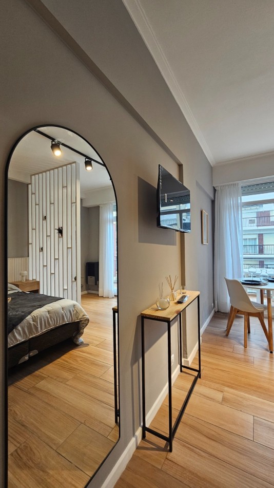 VENDEMOS DEPARTAMENTO DE 1 AMBIENTE CON AMPLIO BALCON RECICLADO INTEGRO 