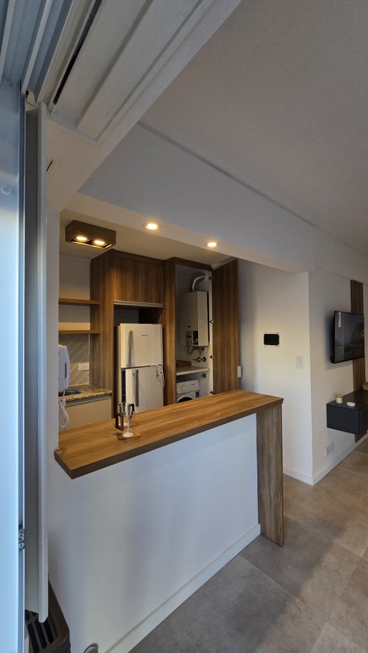 OPORTUNIDAD EN VENTA 2 AMB CON BALCON Y COCHERA APTO CREDITO 