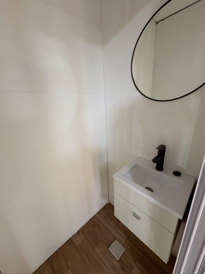 ALQUILER DE OFICINA/LOCAL COMERCIAL EN PEATONAL SAN MARTIN Y CORDOBA 24 Meses 