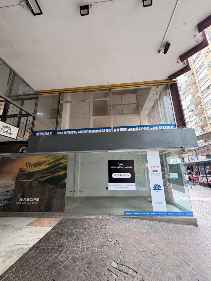 ALQUILER DE OFICINA/LOCAL COMERCIAL EN PEATONAL SAN MARTIN Y CORDOBA 24 Meses 