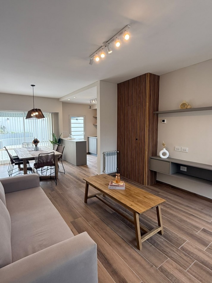 DUPLEX 4 AMB C/COCHERA PARQUE LURO APTO CREDITO 