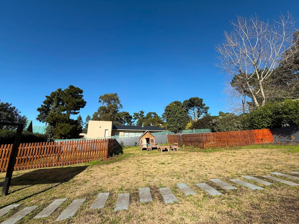 VENTA O PERMUTA CASA SIERRA DE LOS PADRES 4 AMBIENTES 