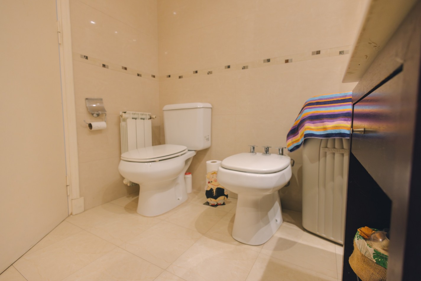CASA CON DOBLE ACCESO Y SECTOR PROFESIONAL INDEPENDIENTE EN STELLA MARIS