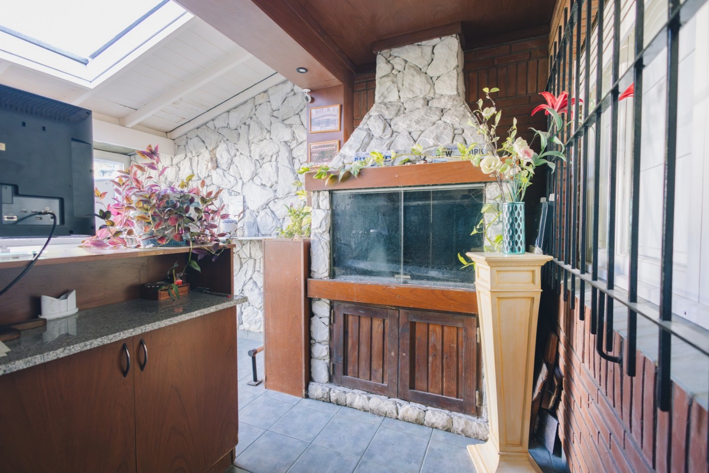 CASA CON DOBLE ACCESO Y SECTOR PROFESIONAL INDEPENDIENTE EN STELLA MARIS