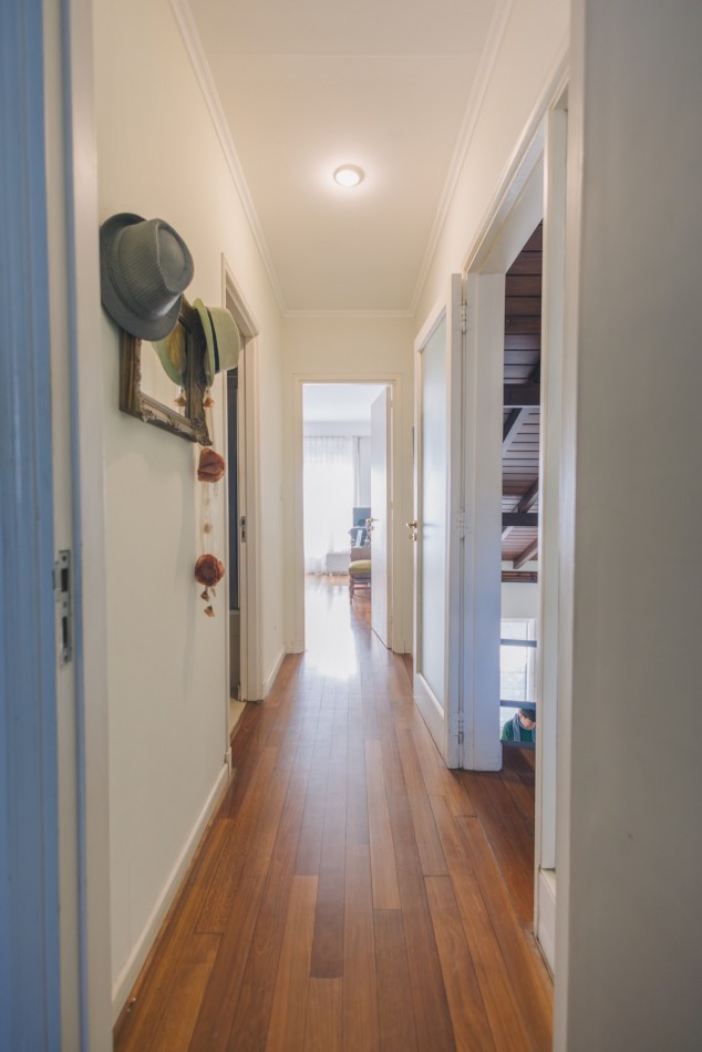 CASA CON DOBLE ACCESO Y SECTOR PROFESIONAL INDEPENDIENTE EN STELLA MARIS