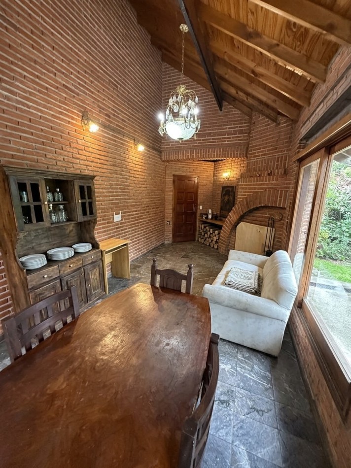 CHALET 4 AMB - BOSQUE PERALTA RAMOS - OPORTUNIDAD 