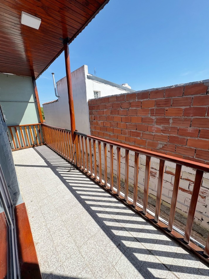 VENDEMOS PH 4 AMBIENTES TOTALMENTE RECICLADO A METROS DEL FARO 