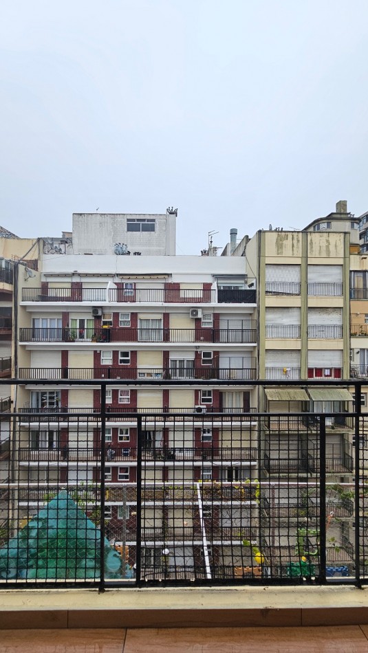 DEPARTAMENTO 1 AMB - RECICLADO A NUEVO - A LA CALLE CON BALCON TERRAZA 