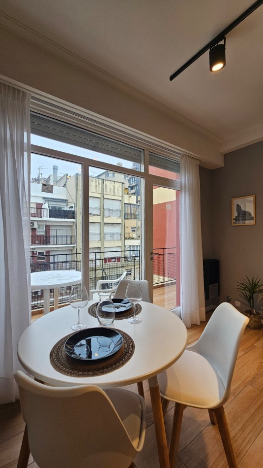 DEPARTAMENTO 1 AMB - RECICLADO A NUEVO - A LA CALLE CON BALCON TERRAZA 