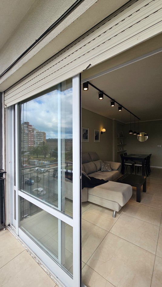 DEPARTAMENTO 3 AMB - BALCON A LA CALLE EN VEREDA DE SOL - ZONA PLAZA COLON 