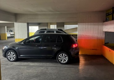 VENTA DE COCHERA CUBIERTA. ZONA CENTRO 