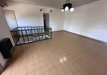 VENTA CHALET EN DOS PLANTAS CONSTITUCION APTO CREDITO 