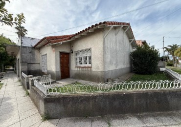 VENDEMOS CASA CON LOCAL 