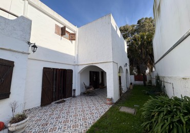 CASA EN BARRIO LA FLORIDA 5 AMBIENTES CON PILETA 