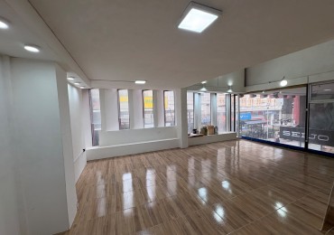 ALQUILER DE OFICINA/LOCAL COMERCIAL EN PEATONAL SAN MARTIN Y CORDOBA 24 Meses 